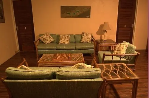 Beef Island Guest House 2*, Beef Island