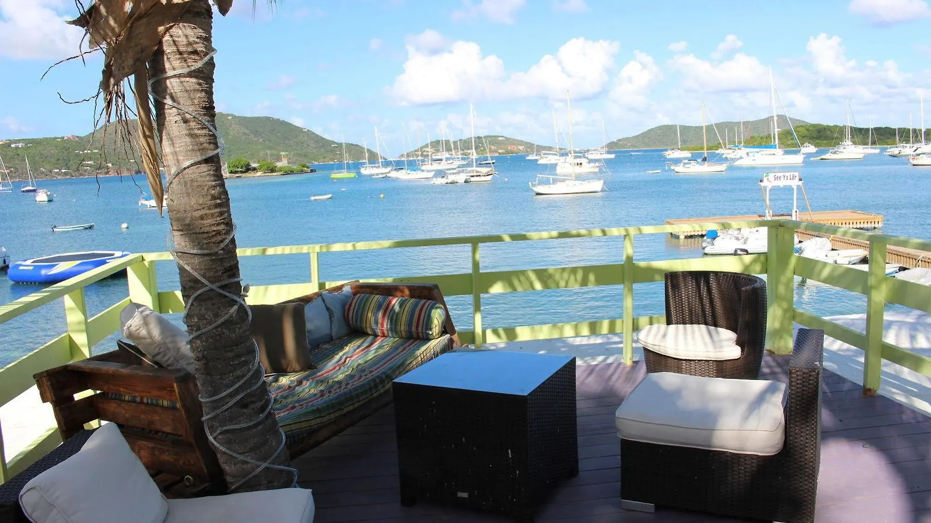 Beef Island Guest House 2*, Beef Island